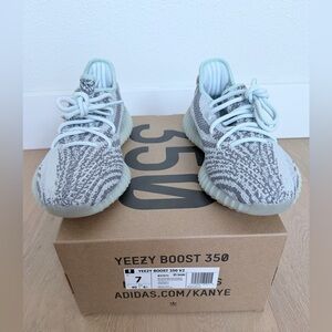 NWT Adidas Yeezy Boost 350 V2 Blue Tint